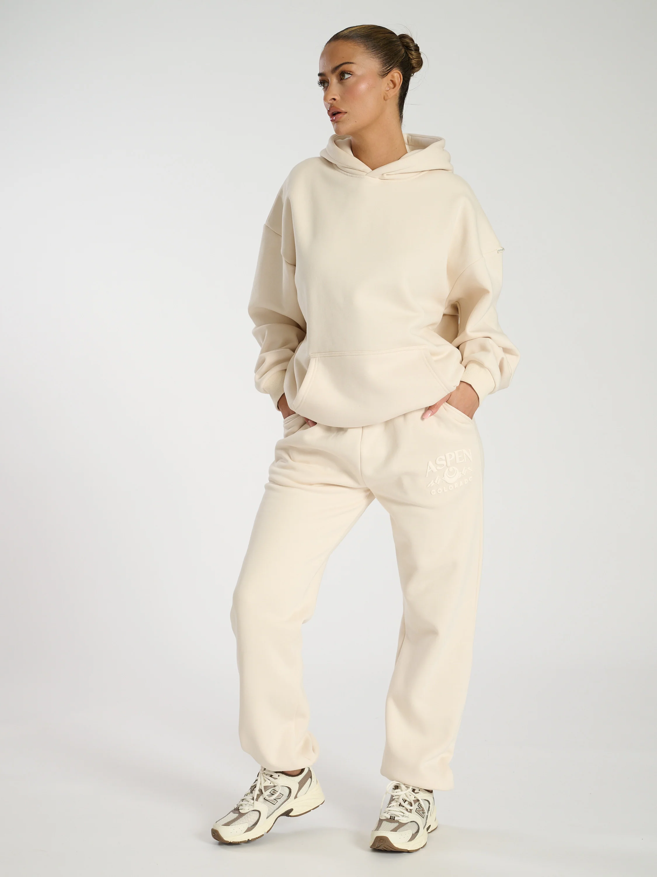 Lax Cuffed Joggers in Vanilla - Image 4