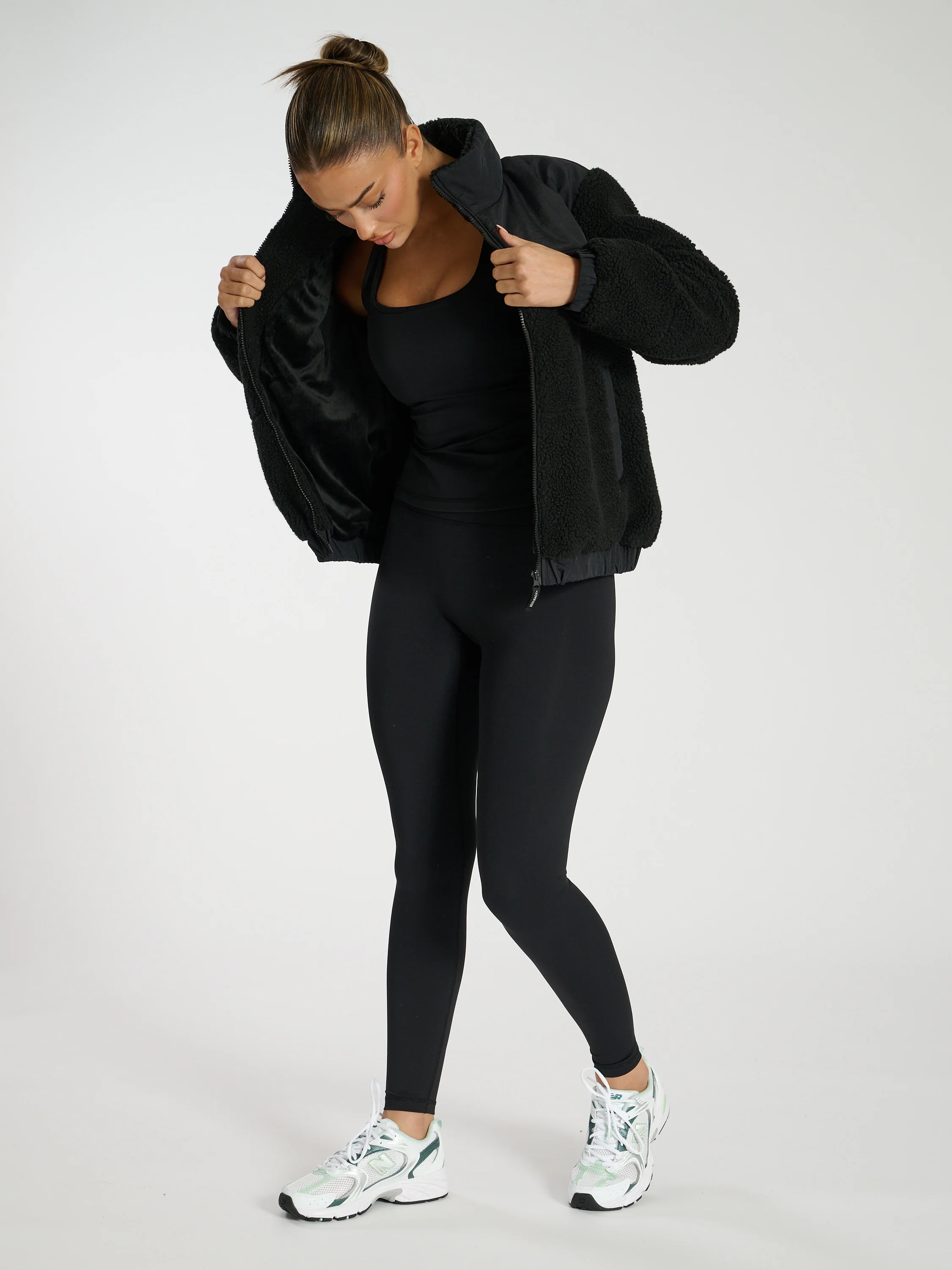 Teddy Jacket in Black - Image 4