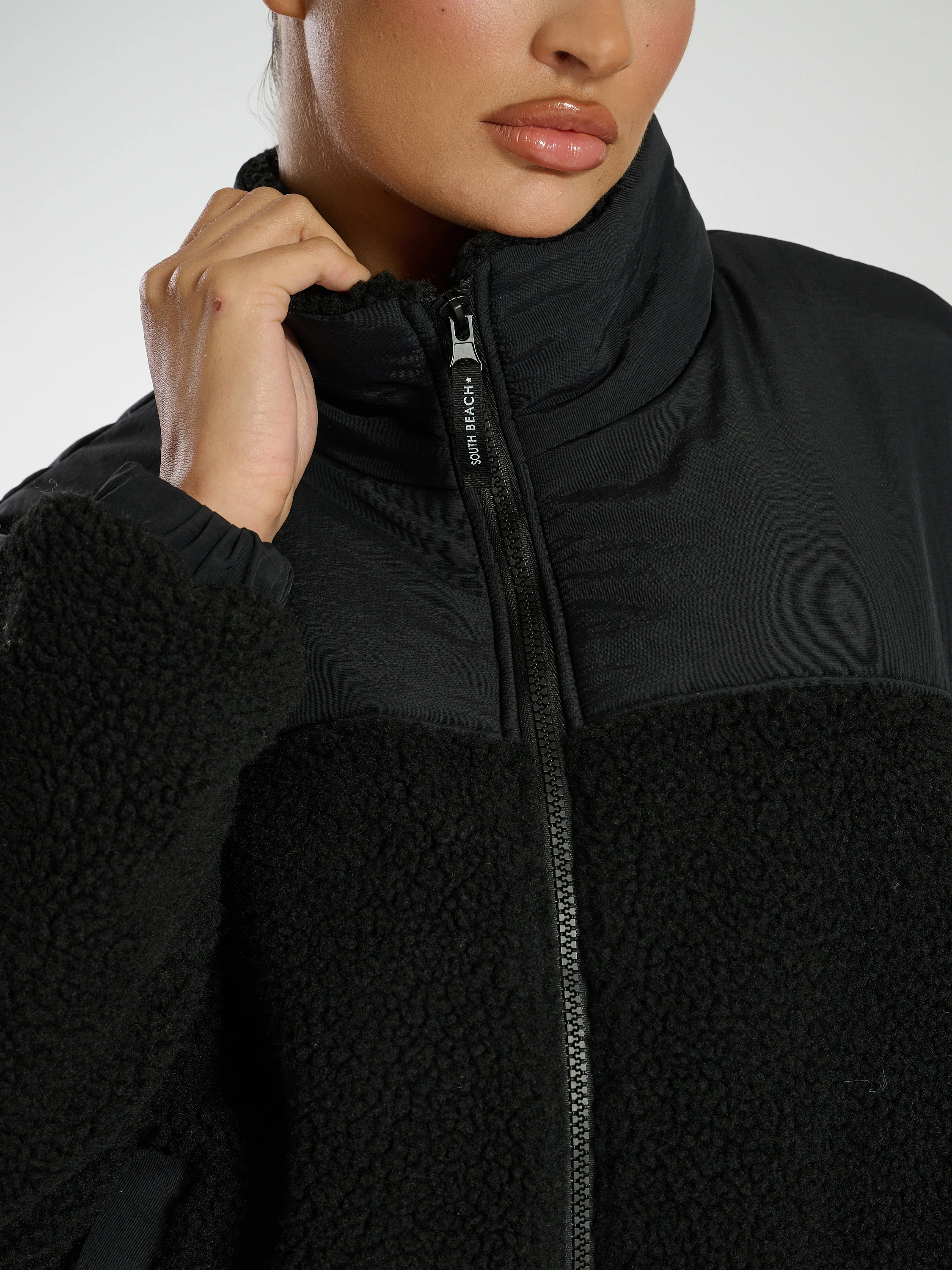 Teddy Jacket in Black - Image 5