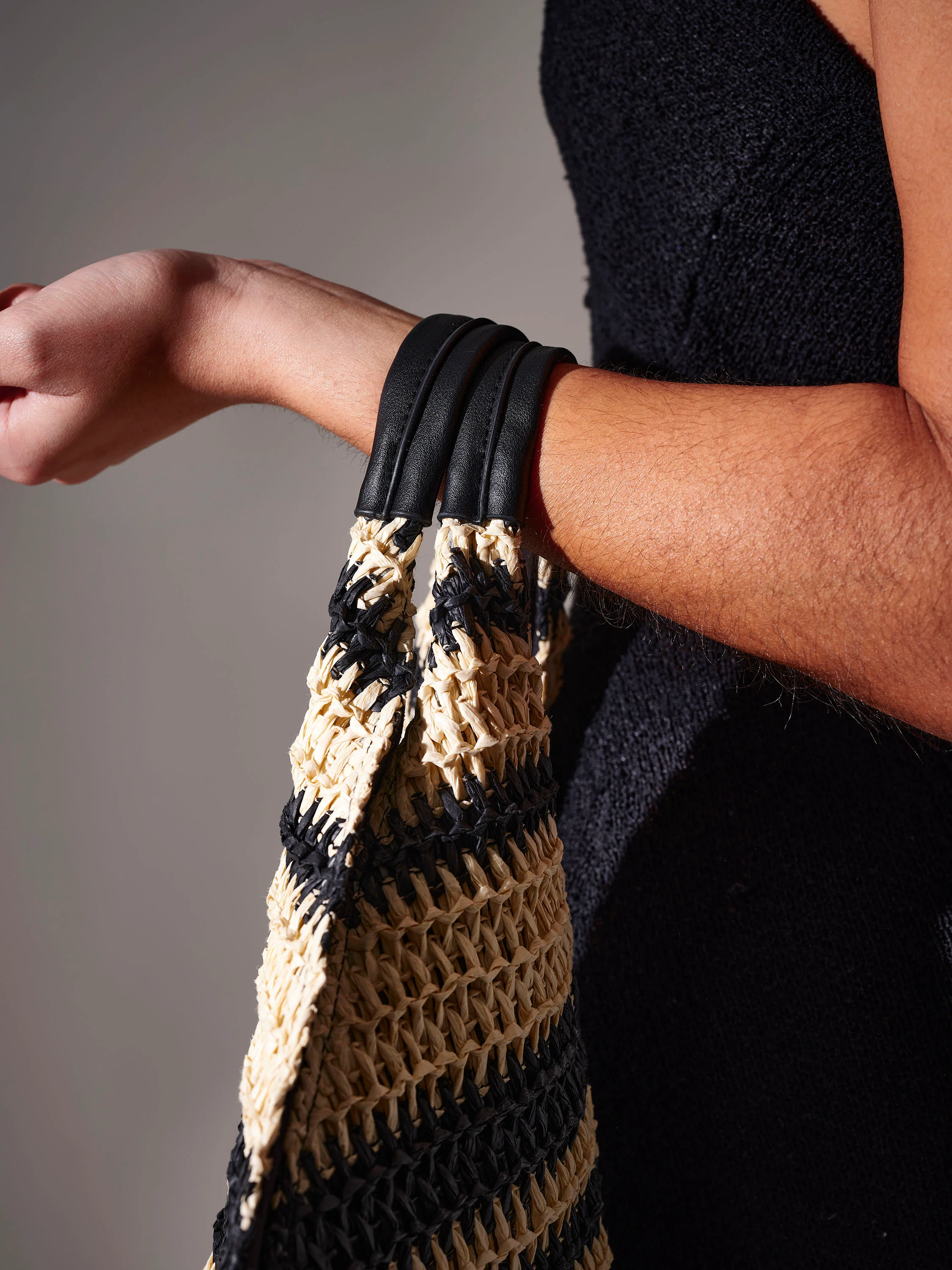 Coastal Oversized Straw Bag in Monochrome - Image 3