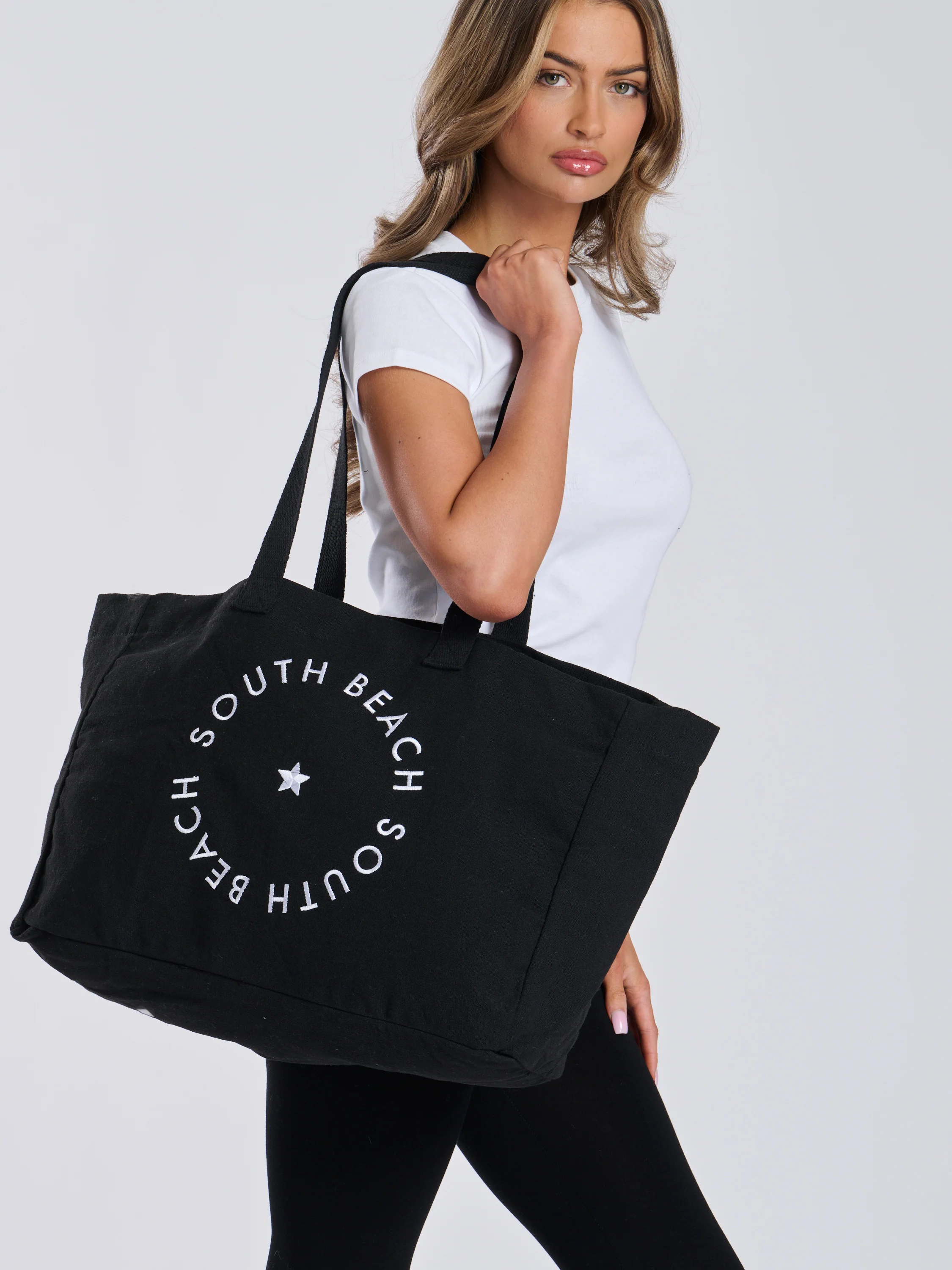 Everyday Logo Tote in Black - Image 3
